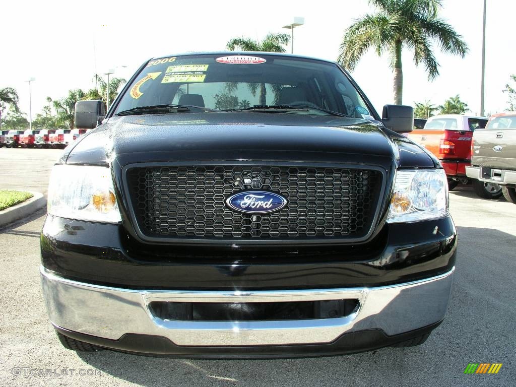 2006 F150 XLT SuperCrew - Black / Medium/Dark Flint photo #9