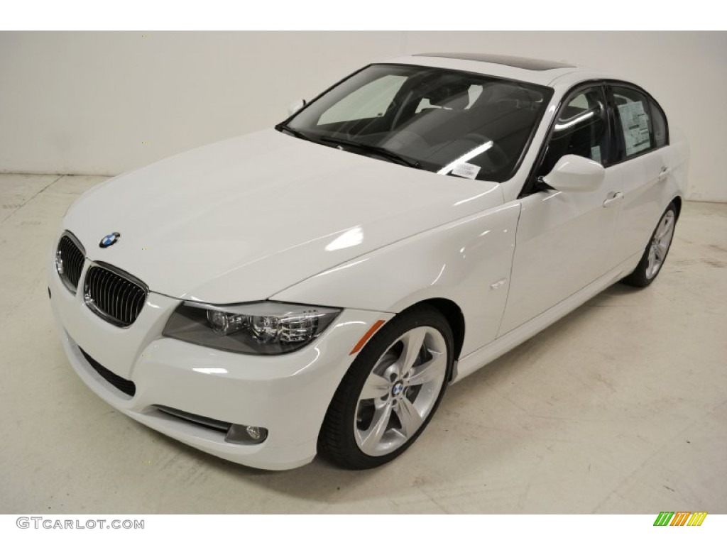 2011 3 Series 335i Sedan - Alpine White / Black photo #8