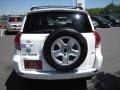 Super White - RAV4 4WD Photo No. 3