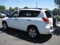 Super White - RAV4 4WD Photo No. 4