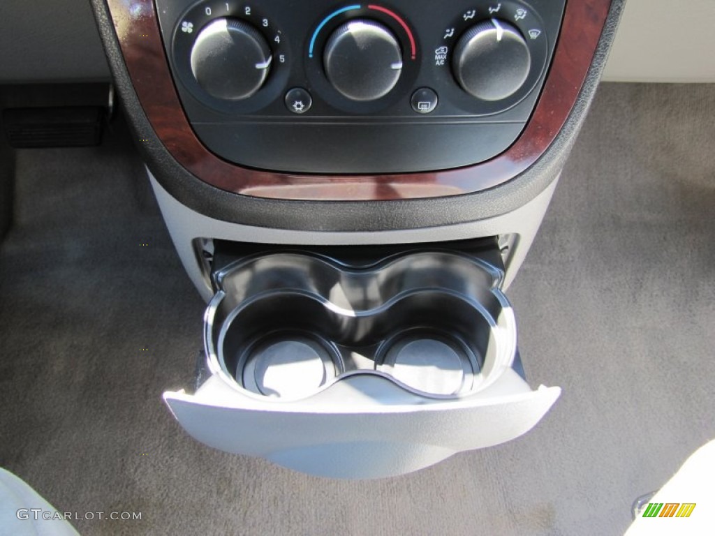 2008 Chevrolet Uplander LS Controls Photo #50059354