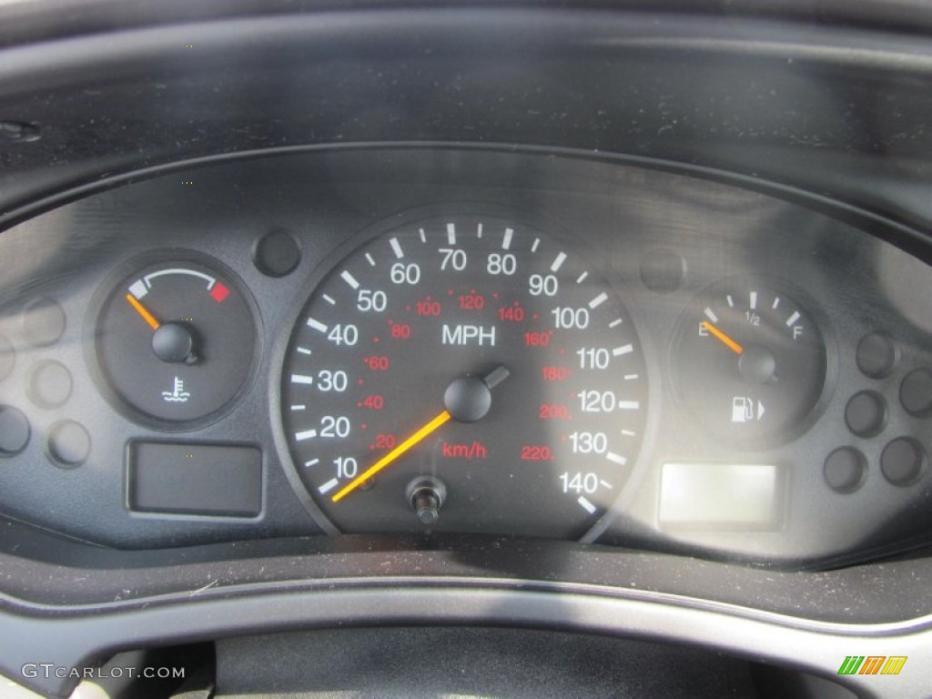 2004 Ford Focus LX Sedan Gauges Photo #50060371