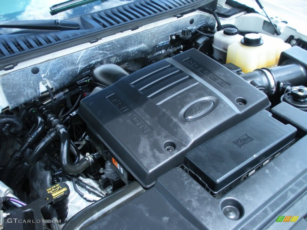 2007 Ford Expedition Limited Engine Photos