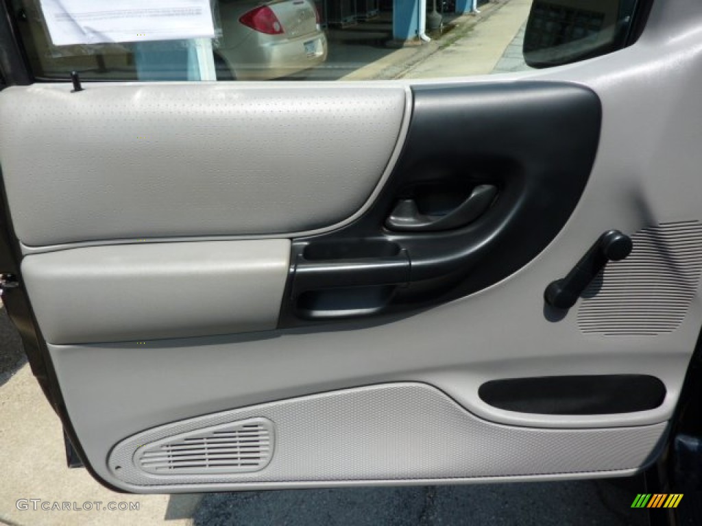 2000 Ford Ranger XLT Regular Cab 4x4 Medium Graphite Door Panel Photo #50060863