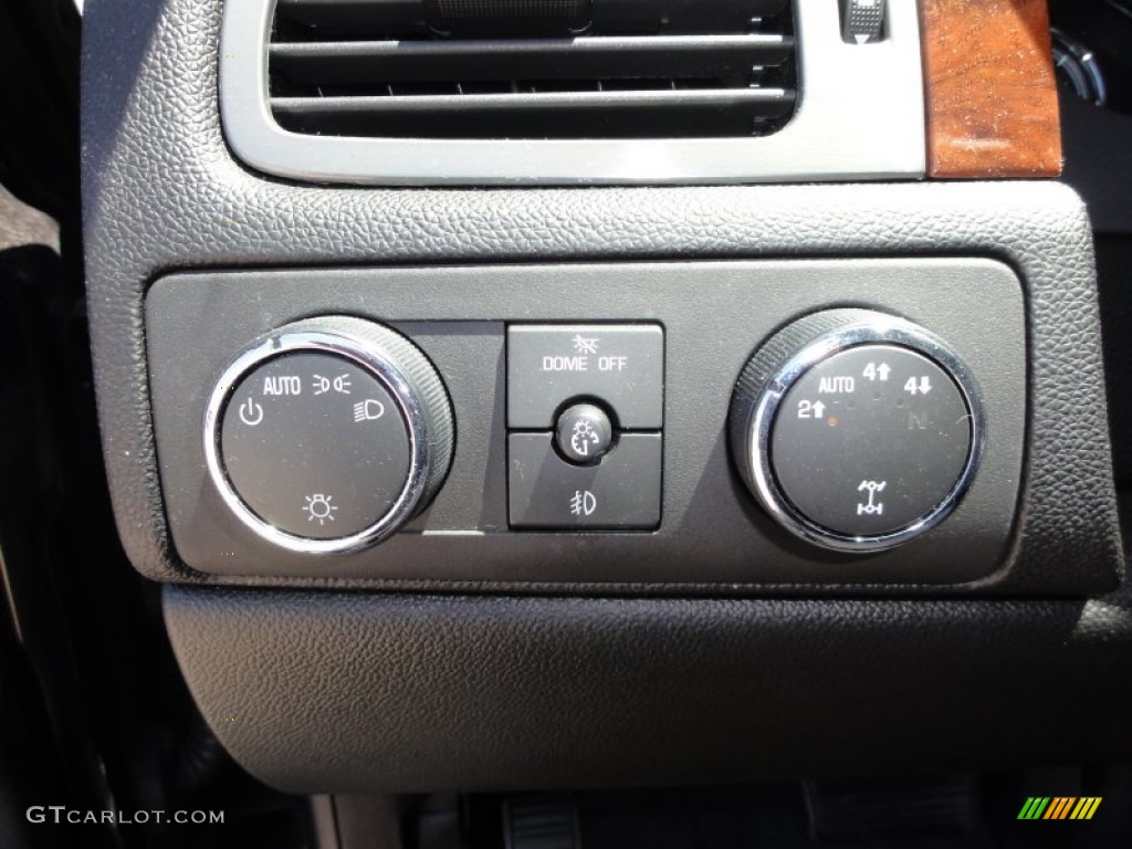 2008 Chevrolet Tahoe LT 4x4 Controls Photo #50062357