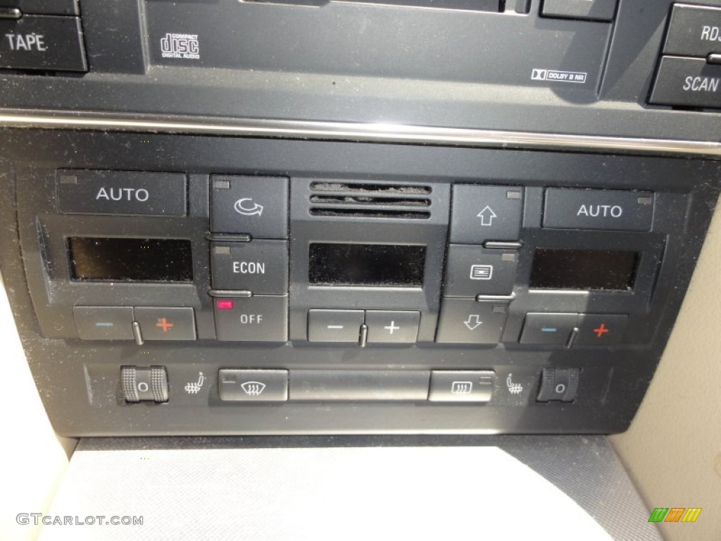 2005 Audi A4 2.0T quattro Avant Controls Photo #50063044