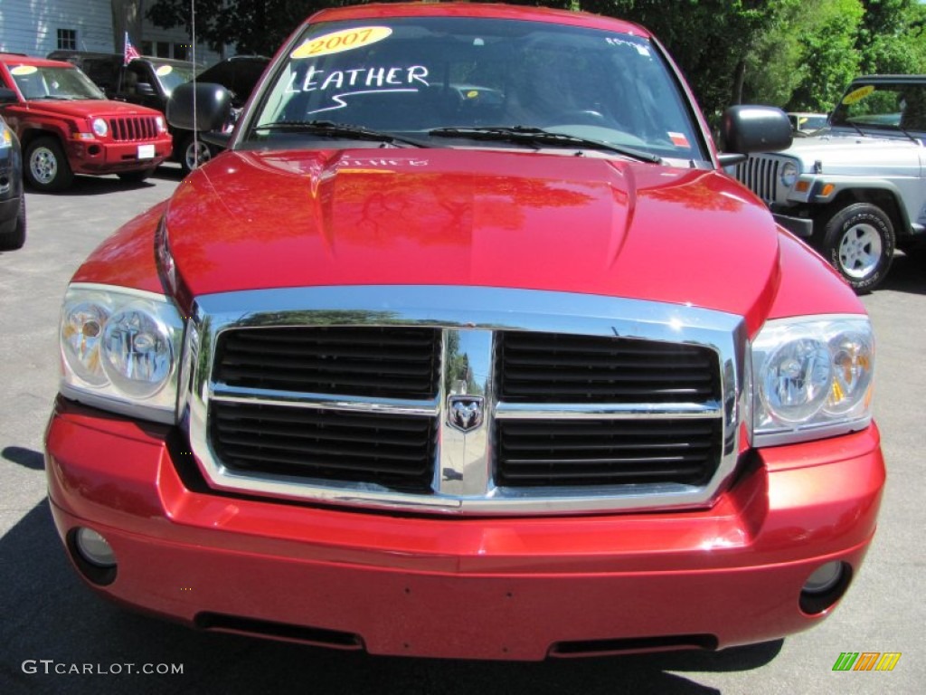 2007 Dakota SLT Quad Cab 4x4 - Inferno Red Crystal Pearl / Medium Slate Gray photo #20