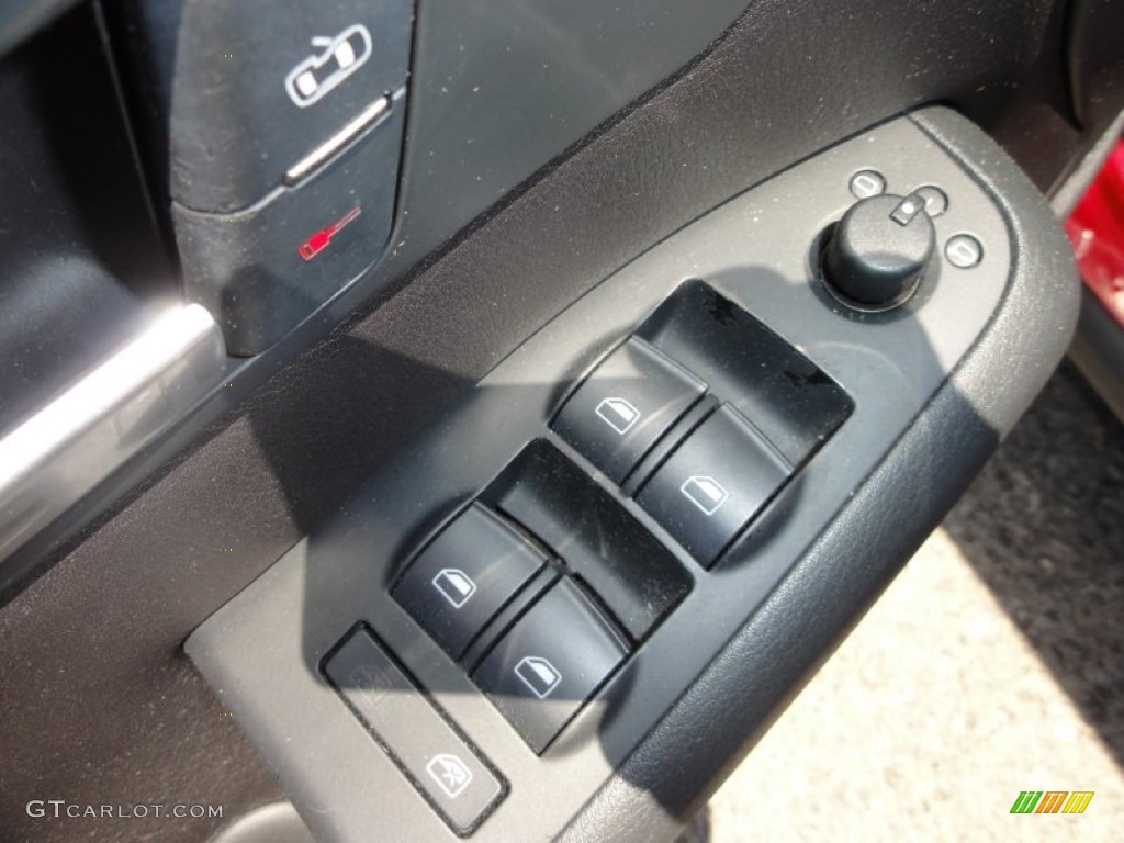 2004 Audi A4 1.8T quattro Avant Controls Photo #50064265