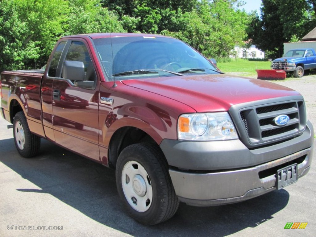 2006 F150 XL Regular Cab - Dark Toreador Red Metallic / Medium Flint photo #14
