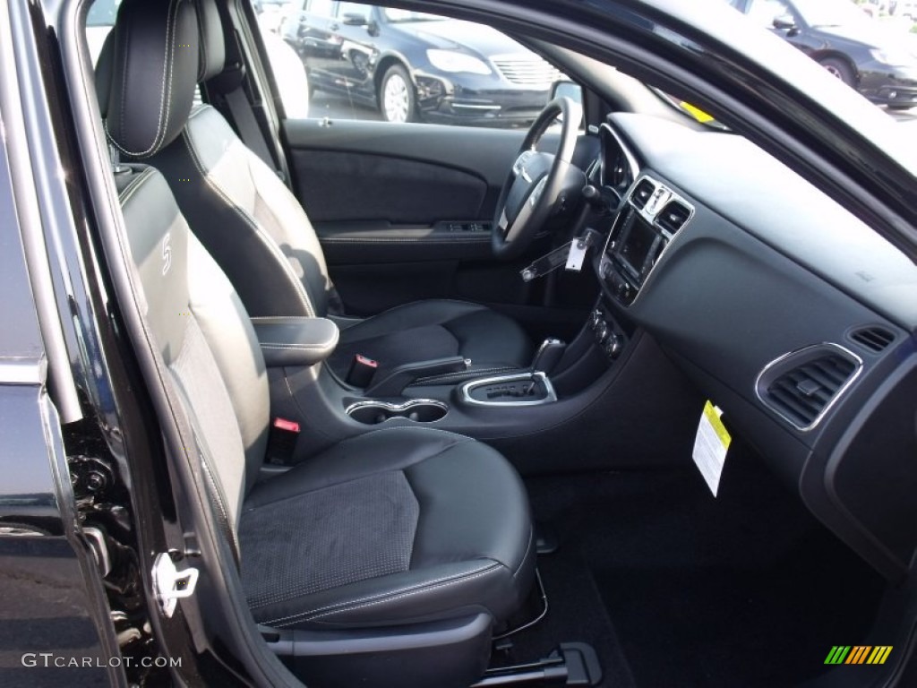 Black Interior 2011 Chrysler 200 S Photo #50065201