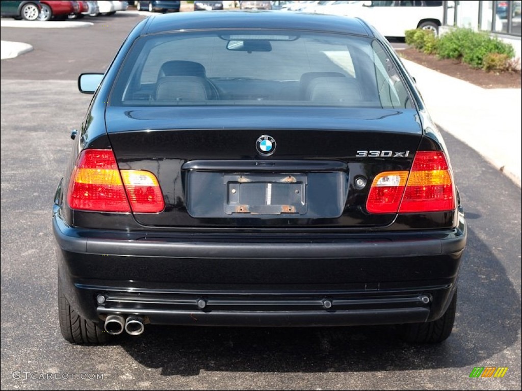 2002 3 Series 330xi Sedan - Jet Black / Black photo #6