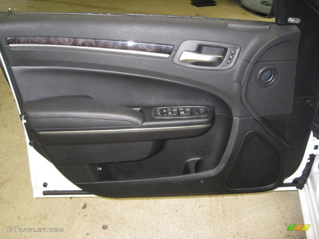 2011 Chrysler 300 C Hemi Black Door Panel Photo #50071306