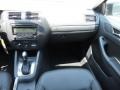 Black - Jetta SE Sedan Photo No. 15
