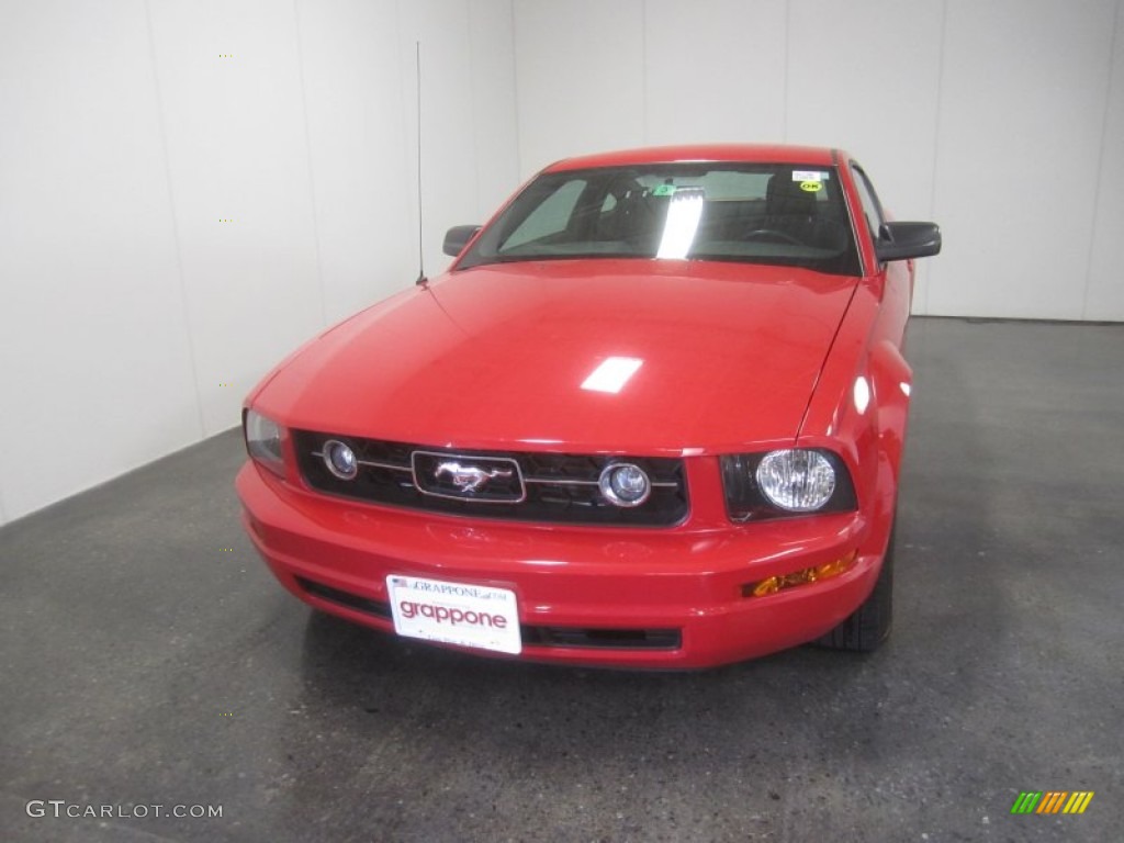 2007 Mustang V6 Deluxe Coupe - Torch Red / Dark Charcoal photo #2