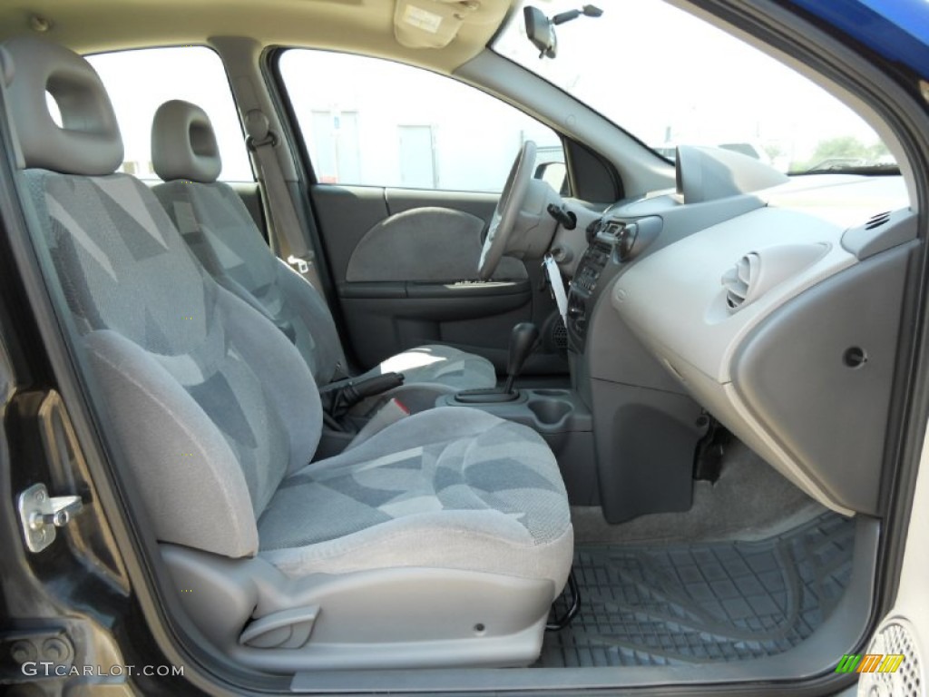 Gray Interior 2003 Saturn ION 3 Sedan Photo #50078515