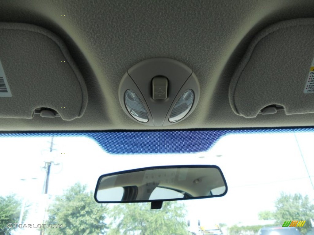 2003 ION 3 Sedan - Bright Blue / Gray photo #19