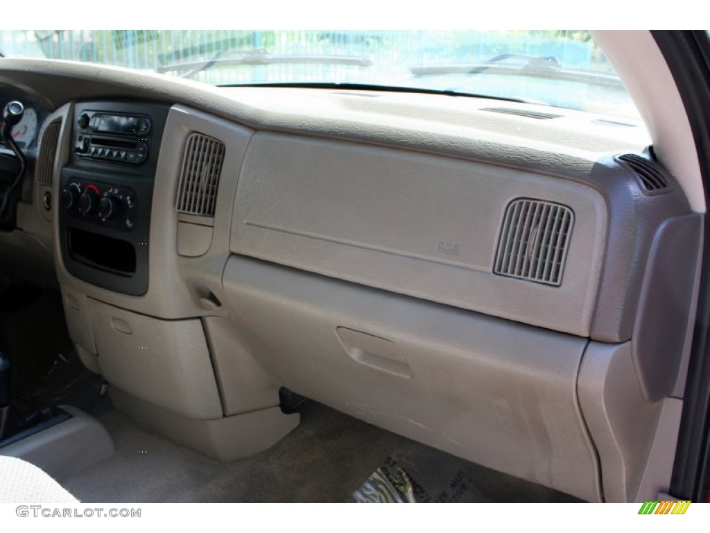 2004 Ram 1500 SLT Quad Cab 4x4 - Flame Red / Dark Slate Gray photo #54