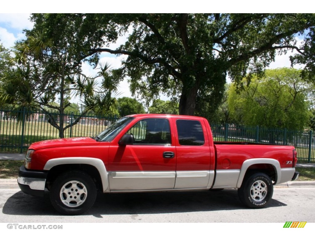 2004 Silverado 1500 Z71 Extended Cab 4x4 - Victory Red / Dark Charcoal photo #2