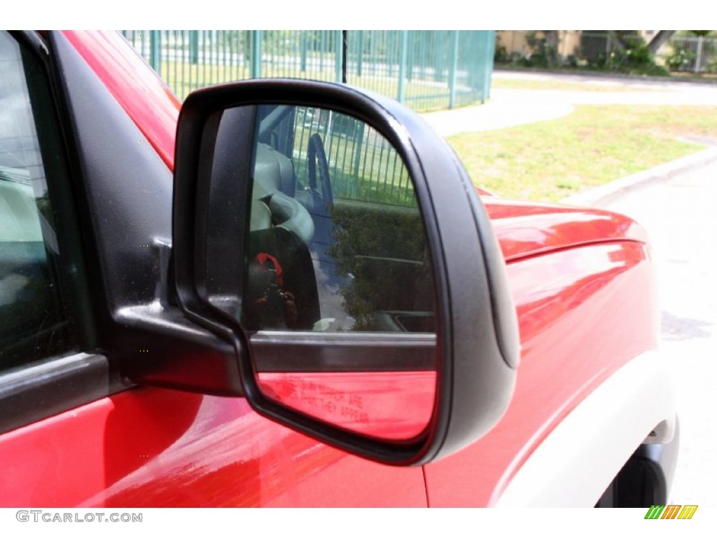 2004 Silverado 1500 Z71 Extended Cab 4x4 - Victory Red / Dark Charcoal photo #20