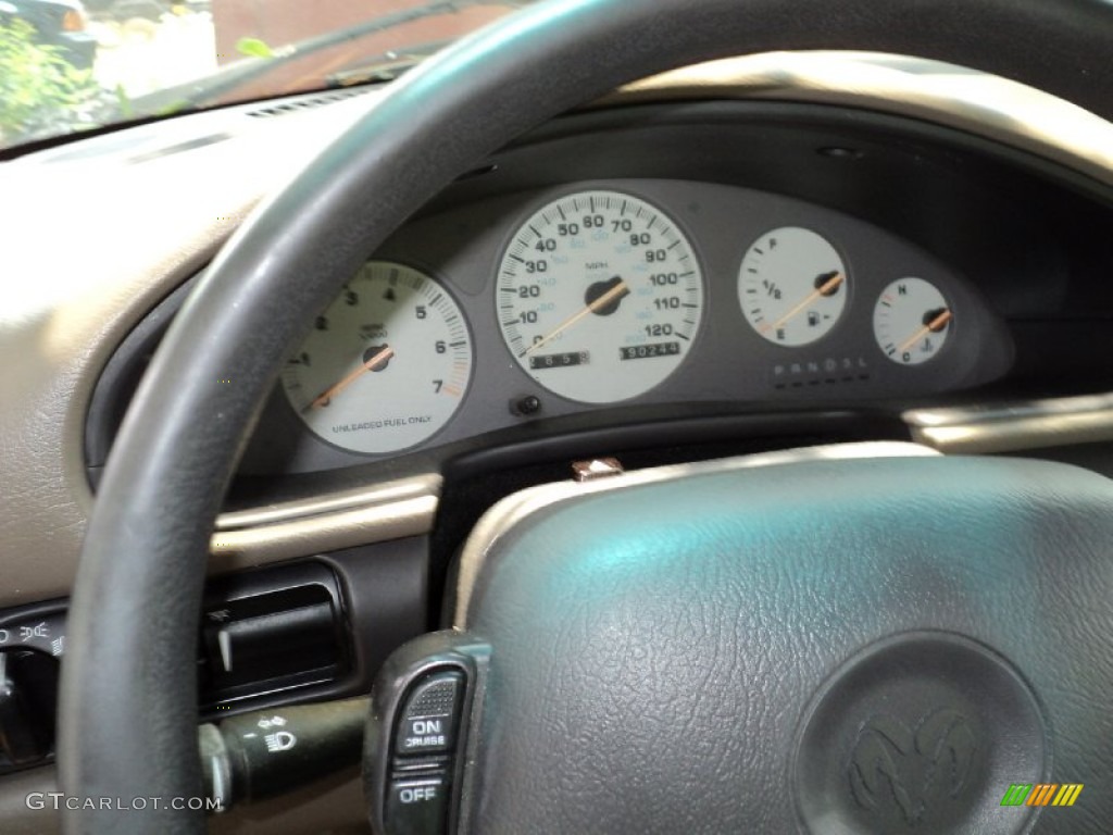 1994 Intrepid Sedan - Black Cherry Pearl / Beige photo #6