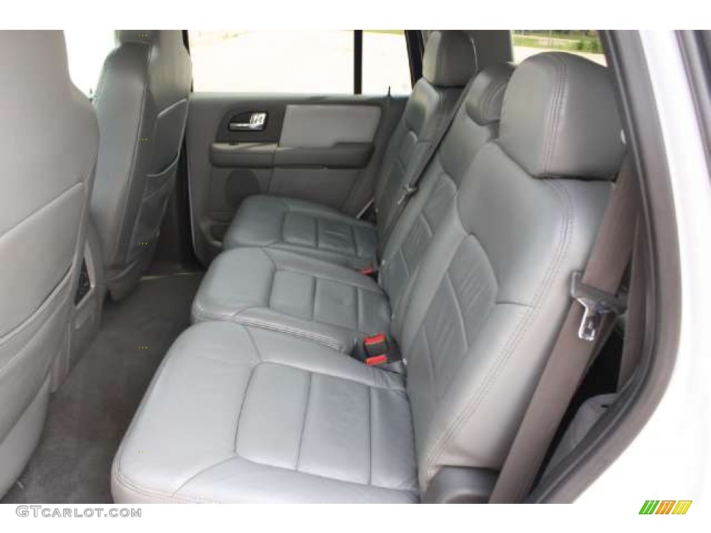 Medium Flint Grey Interior 2006 Ford Expedition XLT 4x4 Photo #50088114