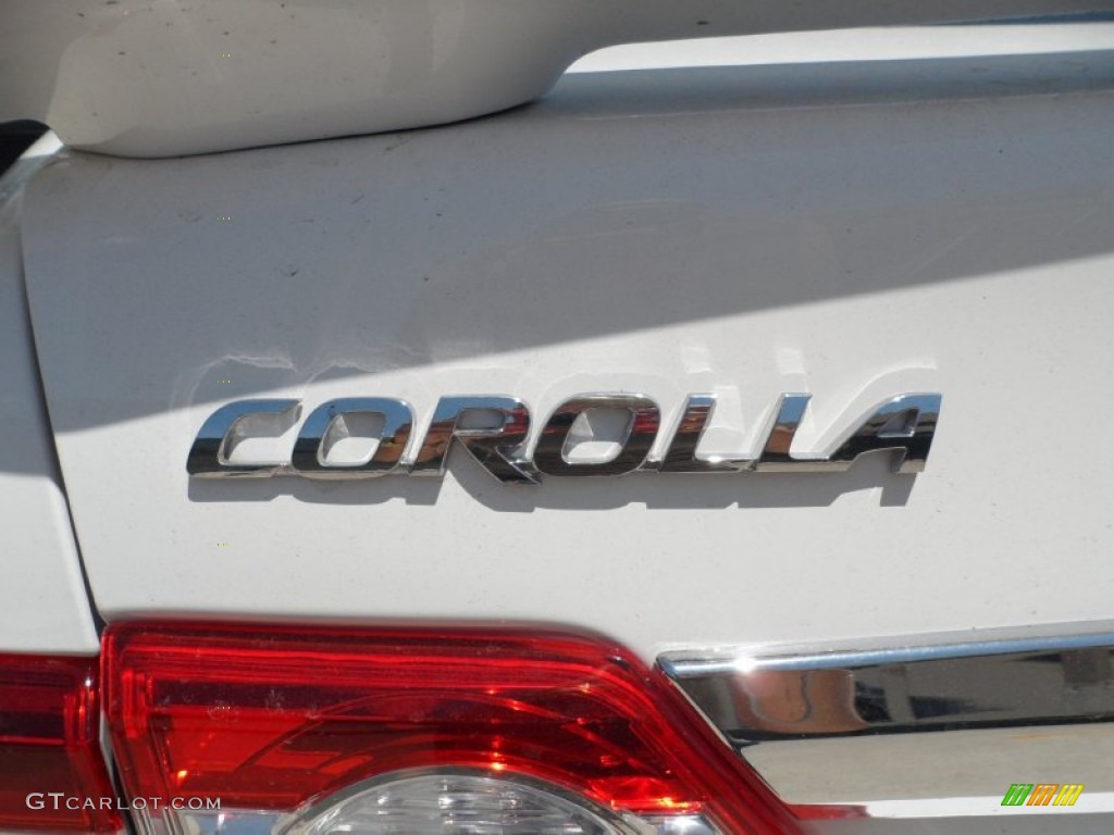 2011 Corolla S - Super White / Dark Charcoal photo #15