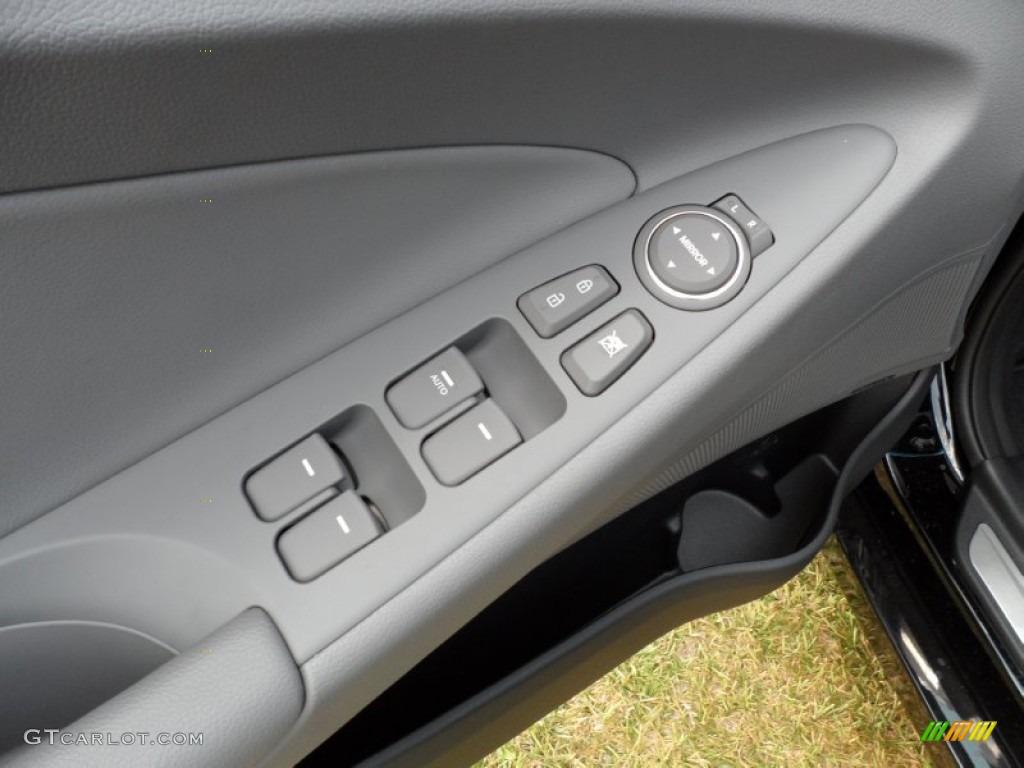 2011 Sonata Limited 2.0T - Midnight Black / Gray photo #25