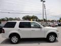 2010 White Suede Ford Explorer XLT  photo #13