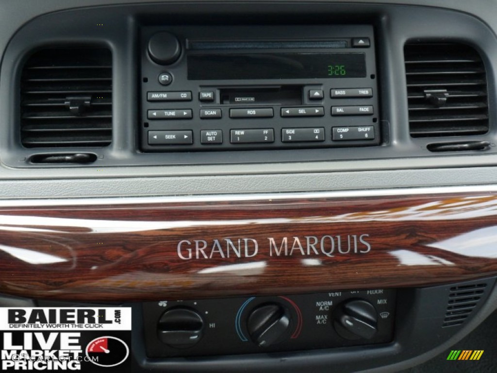 2004 Grand Marquis GS - Dark Blue Pearl Metallic / Light Flint photo #19