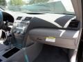 Black - Camry LE Photo No. 19