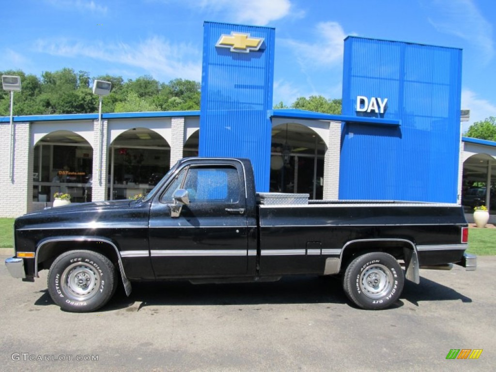 1986 C/K C10 Silverado Regular Cab - Midnight Black / Charcoal photo #2