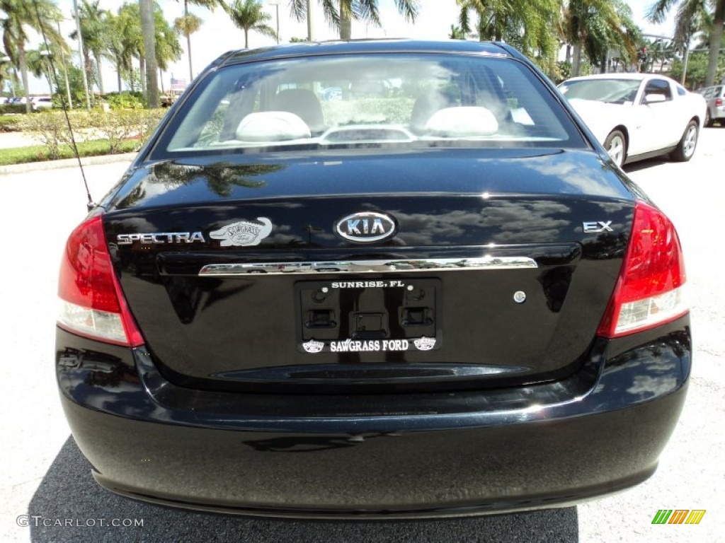 2007 Spectra EX Sedan - Black / Gray photo #7