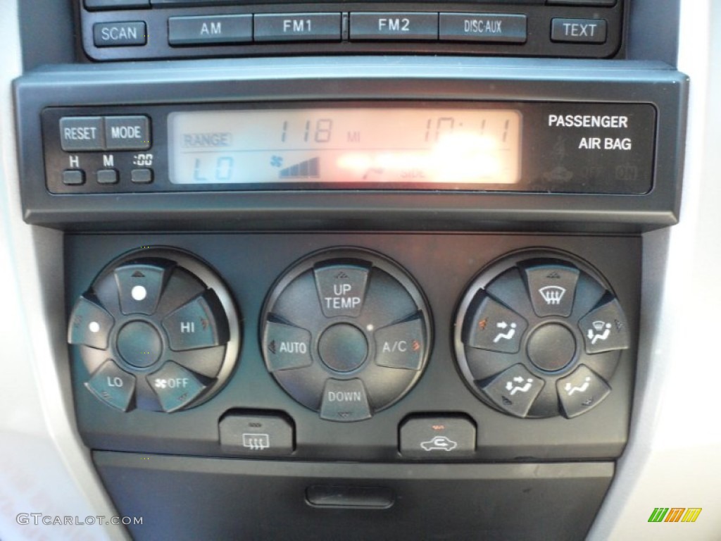 2009 Toyota 4Runner SR5 Controls Photos