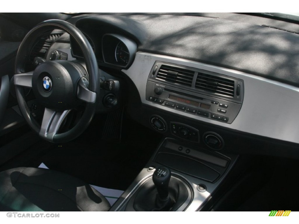 2003 Z4 2.5i Roadster - Titanium Silver Metallic / Black photo #8