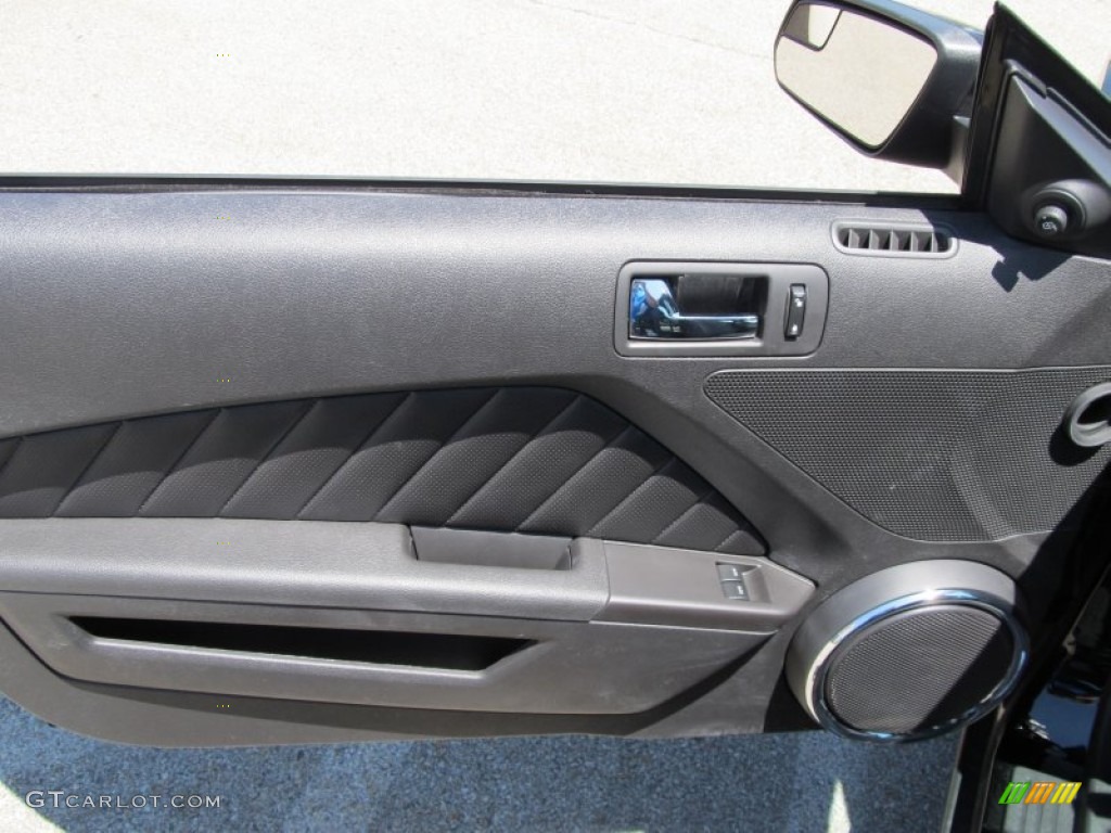 2011 Ford Mustang GT Premium Coupe Charcoal Black Door Panel Photo #50102421