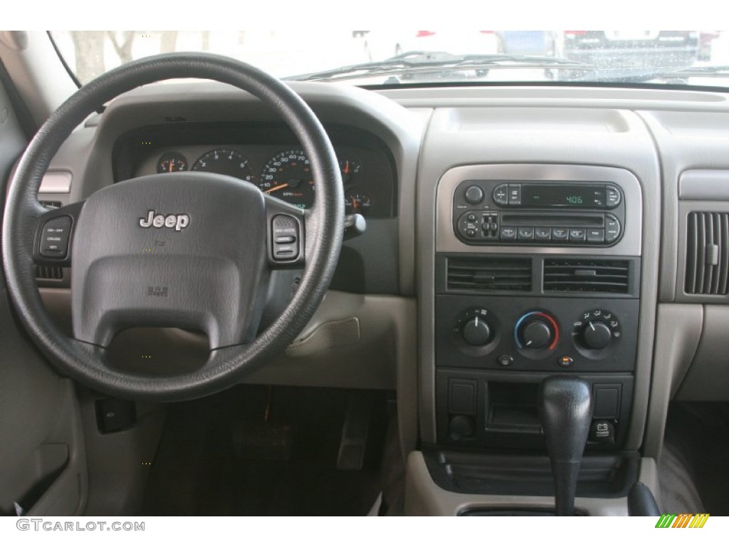 2004 Grand Cherokee Laredo - Stone White / Taupe photo #5