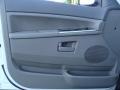 Stone White - Grand Cherokee Laredo Photo No. 9