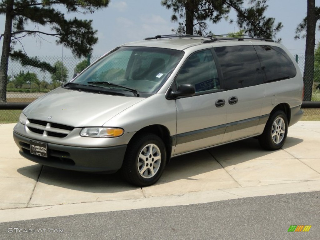 1997 Dodge Grand Caravan SE Exterior Photos