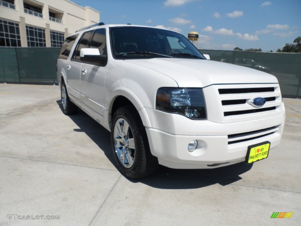 White Platinum Tri-Coat Metallic Ford Expedition