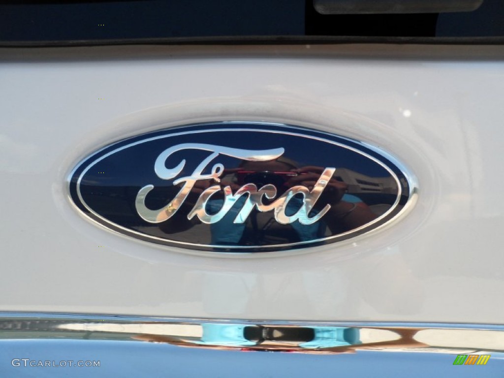 2010 Ford Expedition EL Limited Marks and Logos Photos