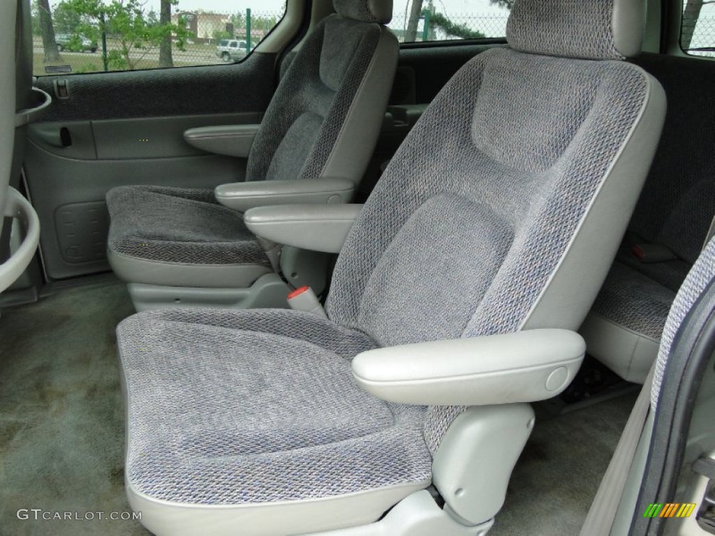 Gray Interior 1997 Dodge Grand Caravan SE Photo #50103576