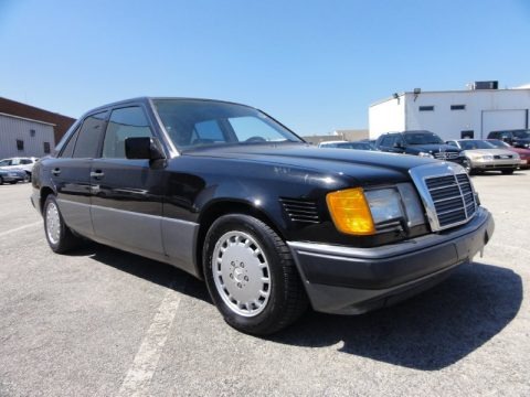 1992 Mercedes-Benz E Class 300 D Sedan Data, Info and Specs