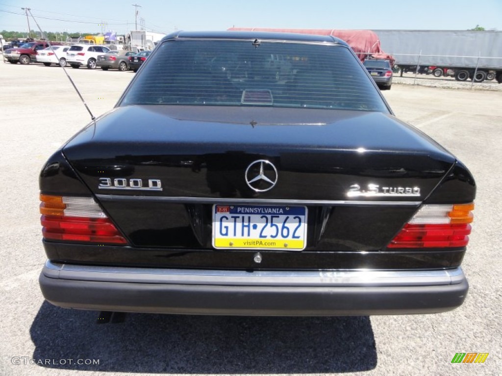 1992 E Class 300 D Sedan - Black / Gray photo #9