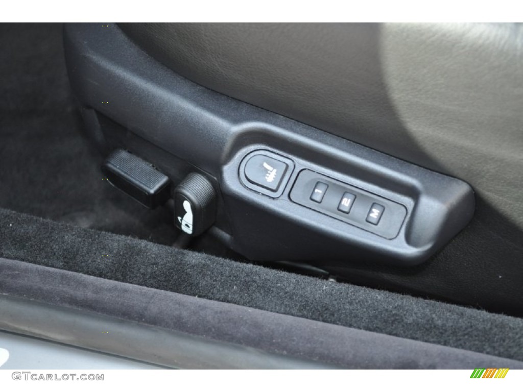 2006 Maserati GranSport LE Coupe Controls Photos