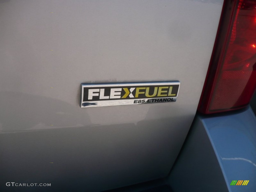 2008 Chevrolet Suburban 1500 LT 4x4 Marks and Logos Photo #50109165