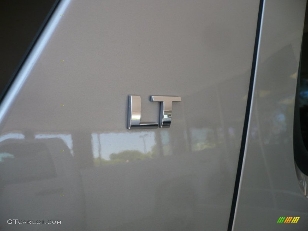 2008 Chevrolet Suburban 1500 LT 4x4 Marks and Logos Photo #50109180