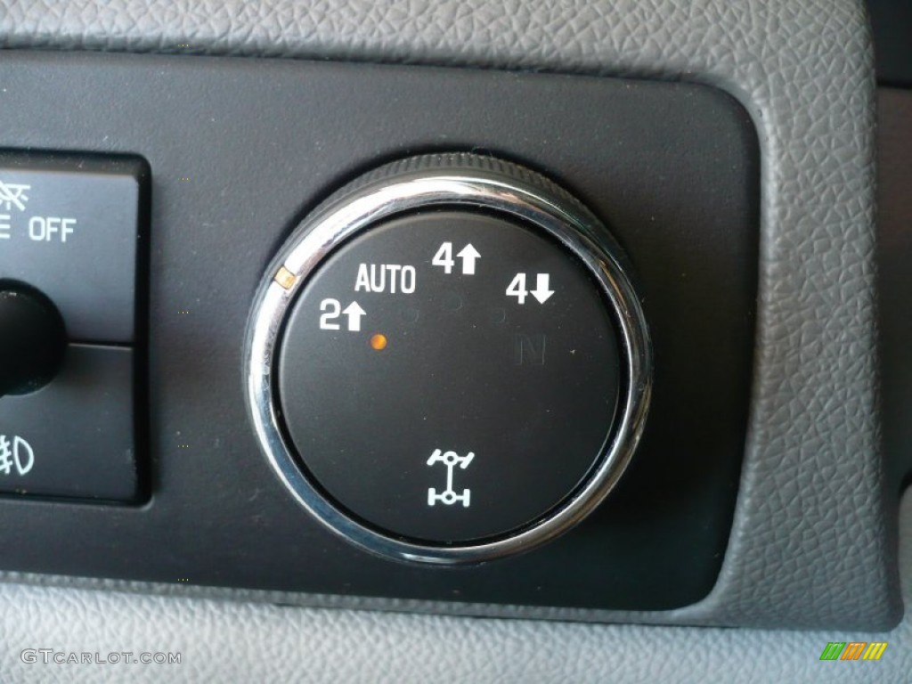 2008 Chevrolet Suburban 1500 LT 4x4 Controls Photo #50109336