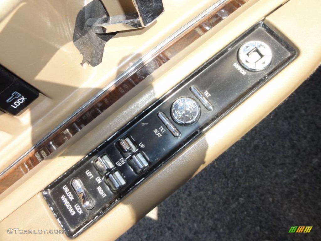 1994 Buick Roadmaster Estate Wagon Controls Photo #50110563