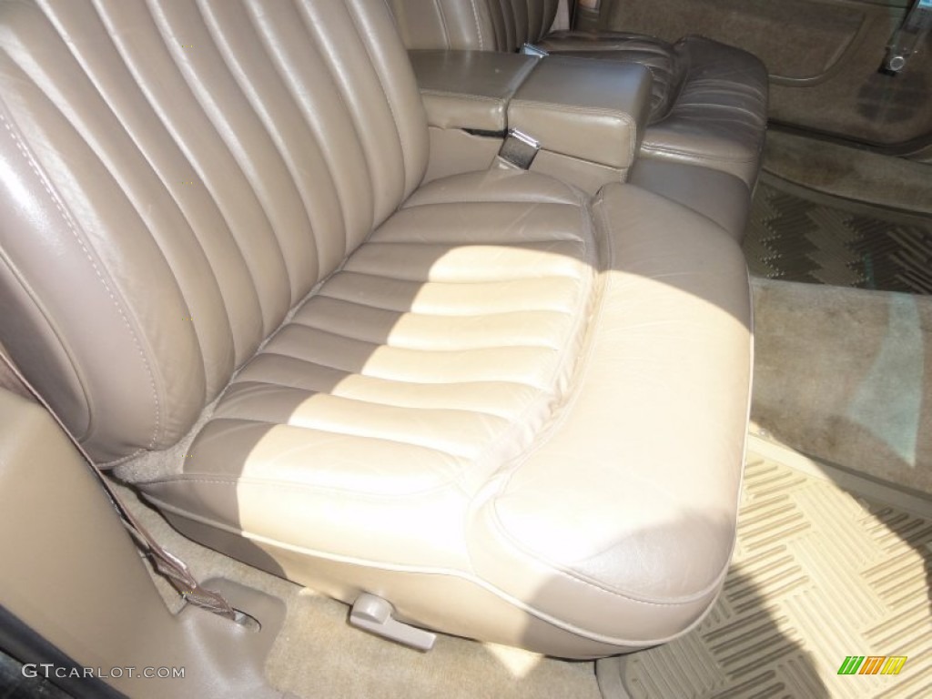 Beige Interior 1994 Buick Roadmaster Estate Wagon Photo #50110677