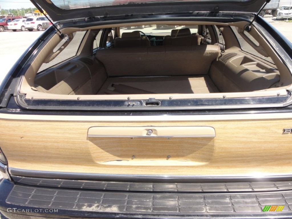 1994 Roadmaster Estate Wagon - Black / Beige photo #32